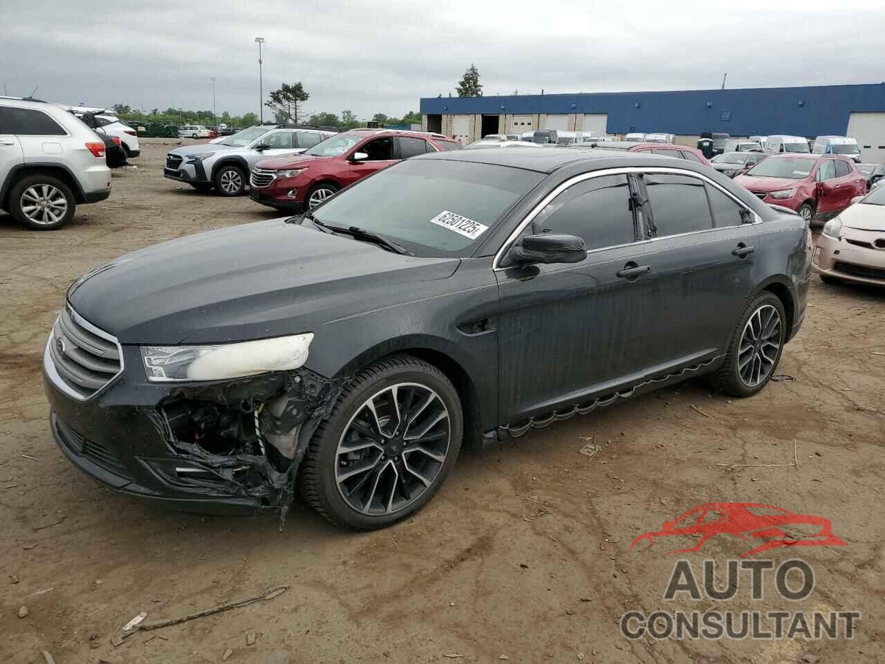 FORD TAURUS 2018 - 1FAHP2H86JG132571