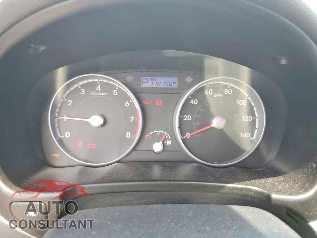 HYUNDAI ACCENT GS 2011 - KMHCM3AC7BU195162