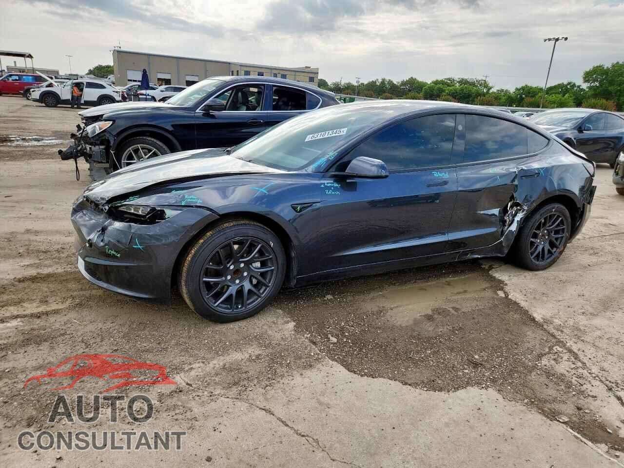 TESLA MODEL 3 2024 - 5YJ3E1EA7RF724241