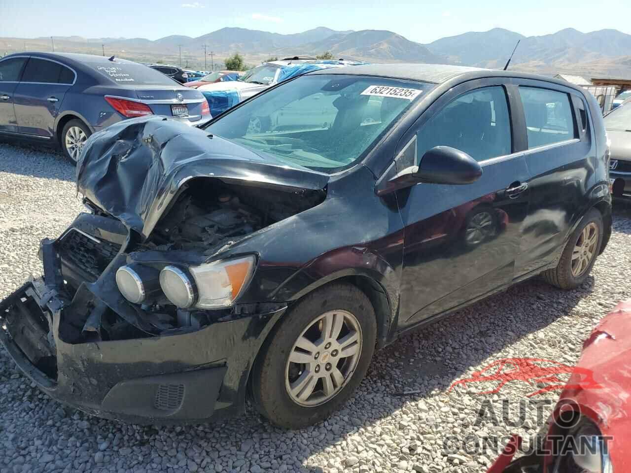CHEVROLET SONIC 2012 - 1G1JC6SH1C4106917