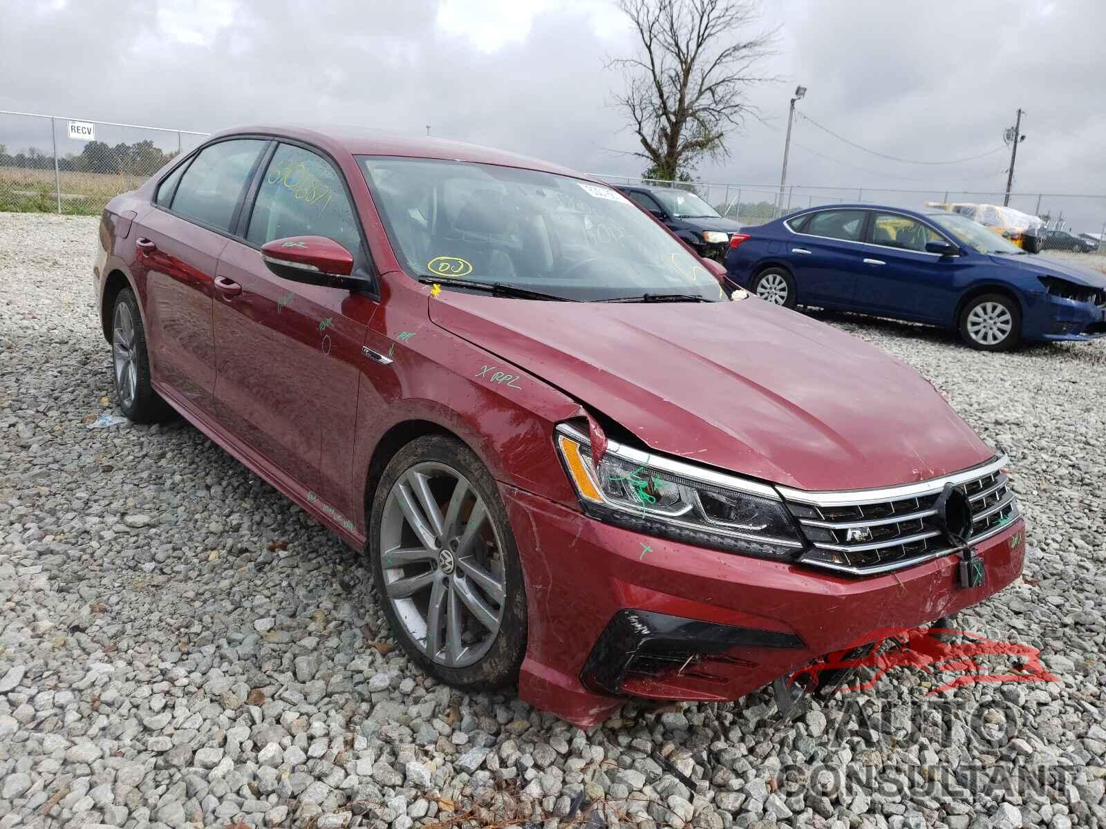 VOLKSWAGEN PASSAT 2018 - 1VWAA7A33JC014667