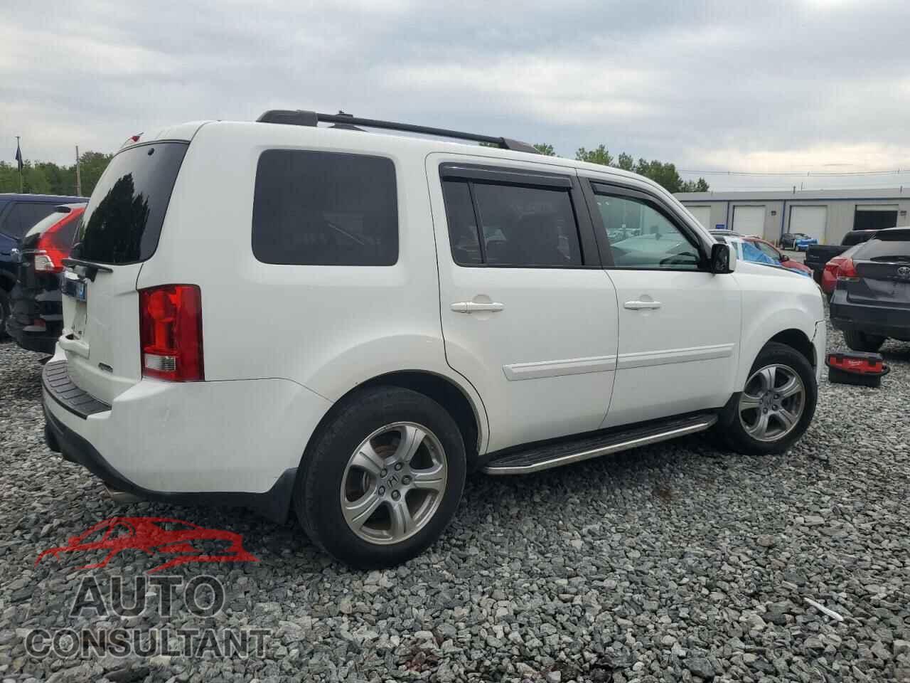 HONDA PILOT 2015 - 5FNYF4H57FB001648