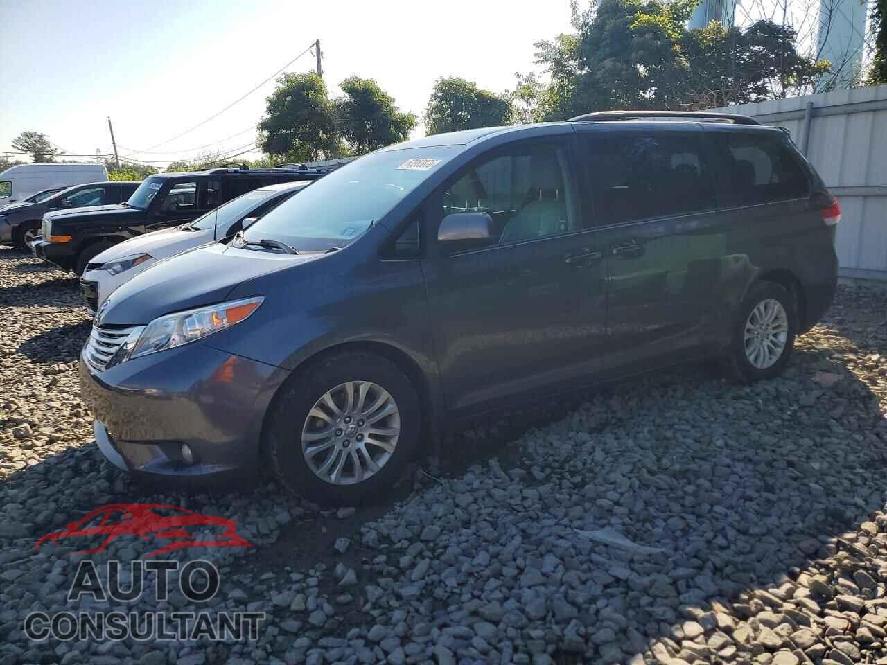 TOYOTA SIENNA 2013 - 5TDYK3DC8DS291403