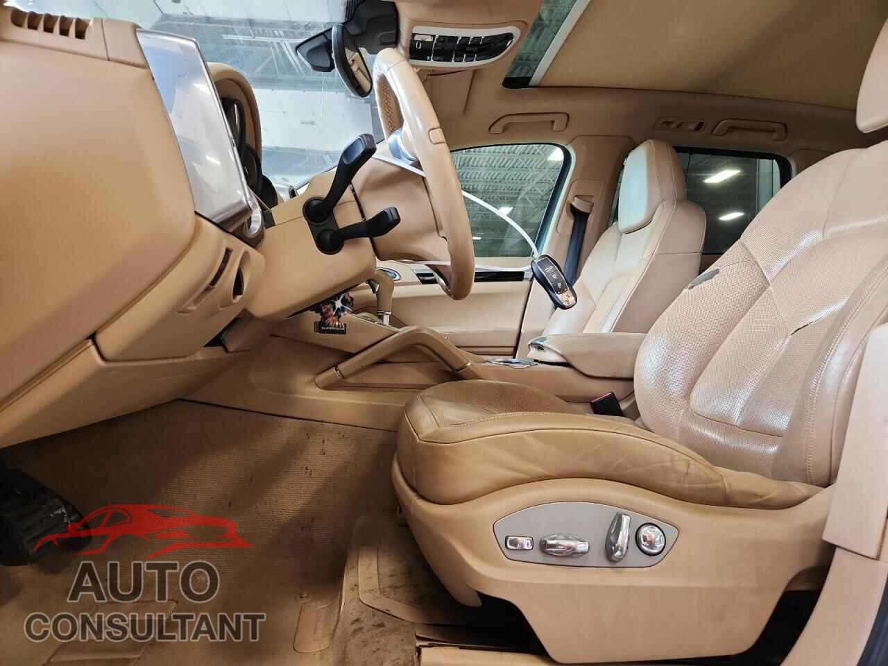 PORSCHE CAYENNE 2013 - WP1AF2A27DLA33689