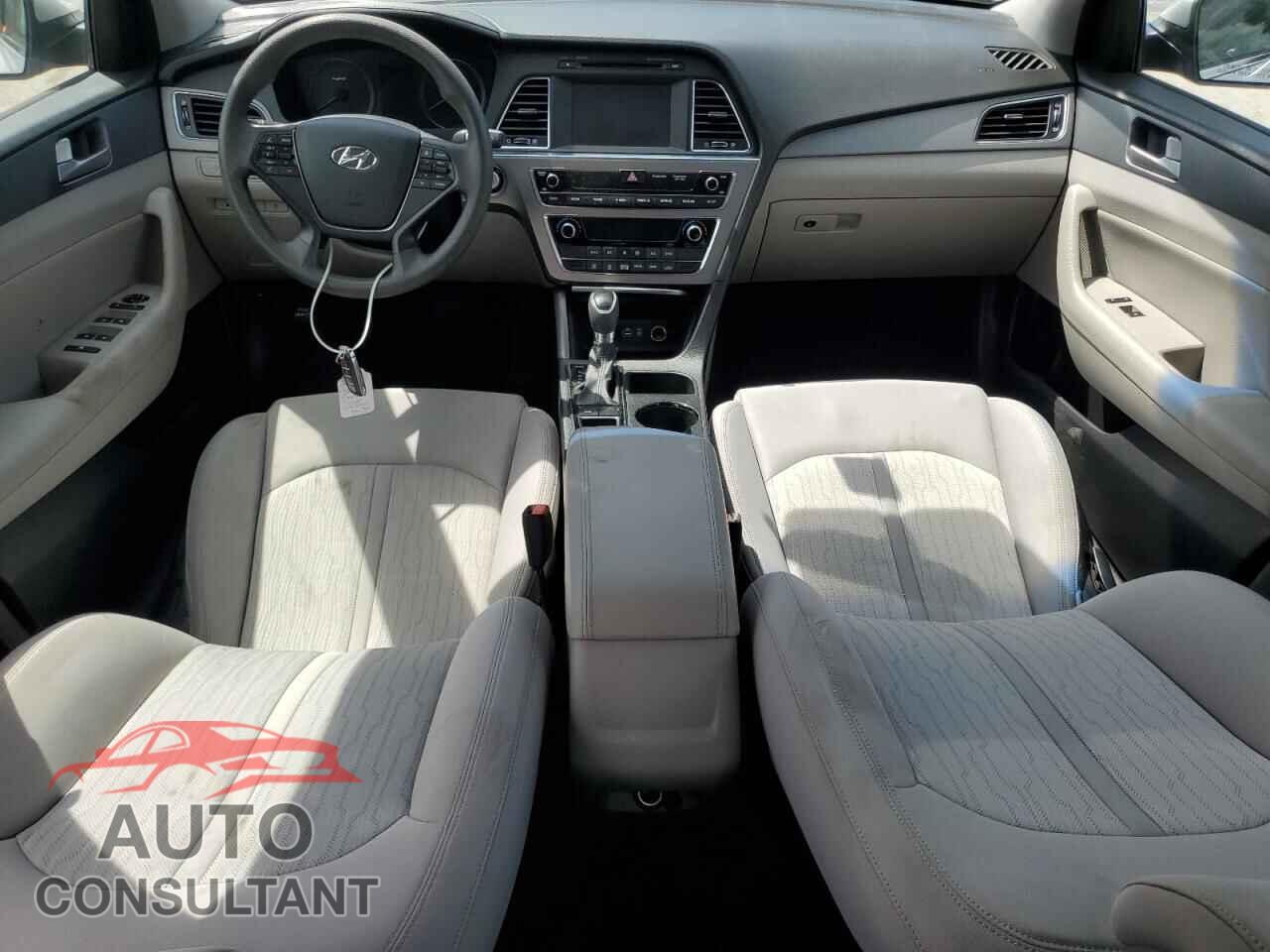 HYUNDAI SONATA 2017 - KMHE24L14HA043561