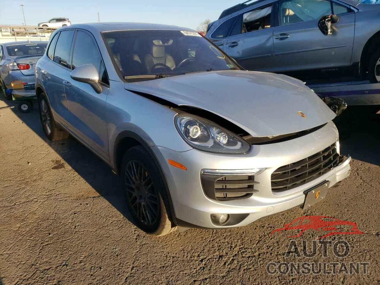 PORSCHE CAYENNE 2016 - WP1AA2A24GKA13716