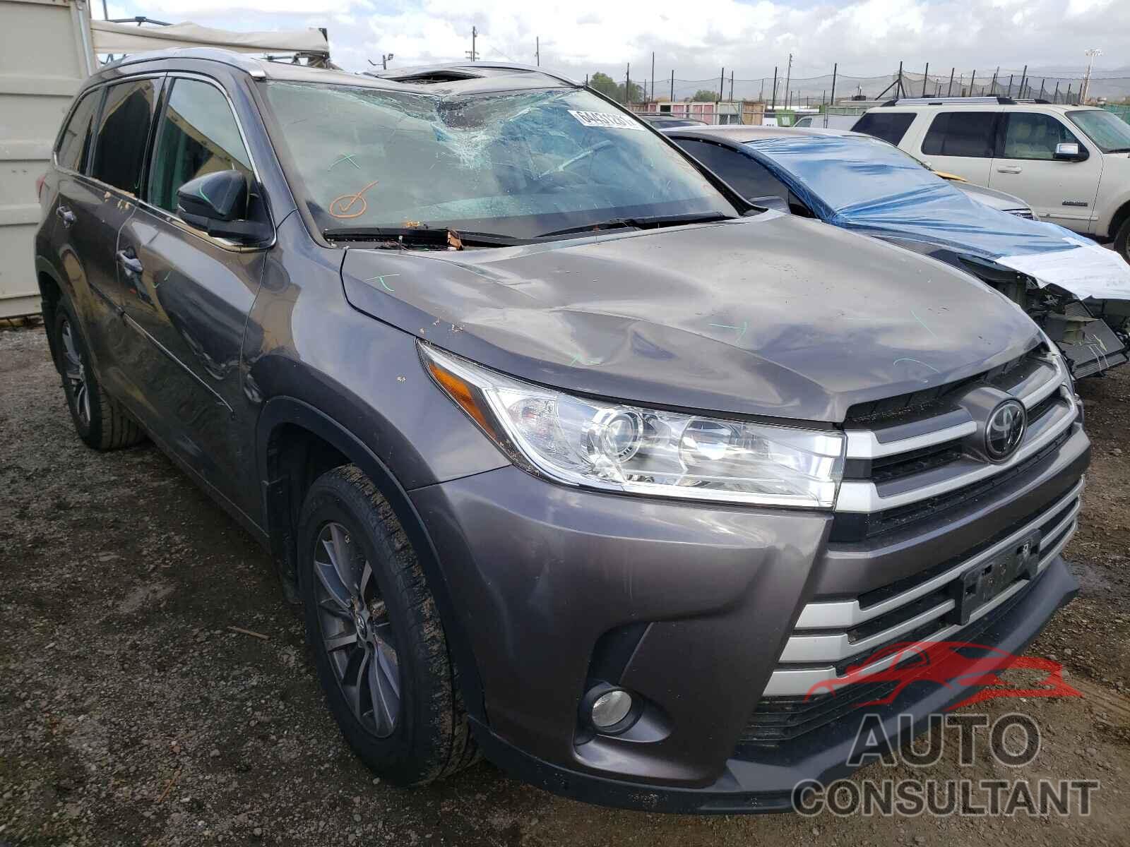 TOYOTA HIGHLANDER 2018 - 5TDJZRFH2JS856006