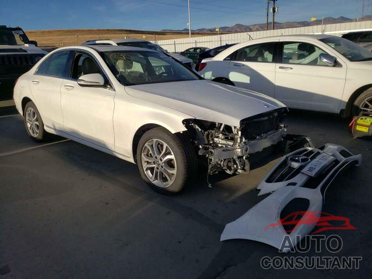 MERCEDES-BENZ C-CLASS 2018 - 55SWF4KB0JU235787