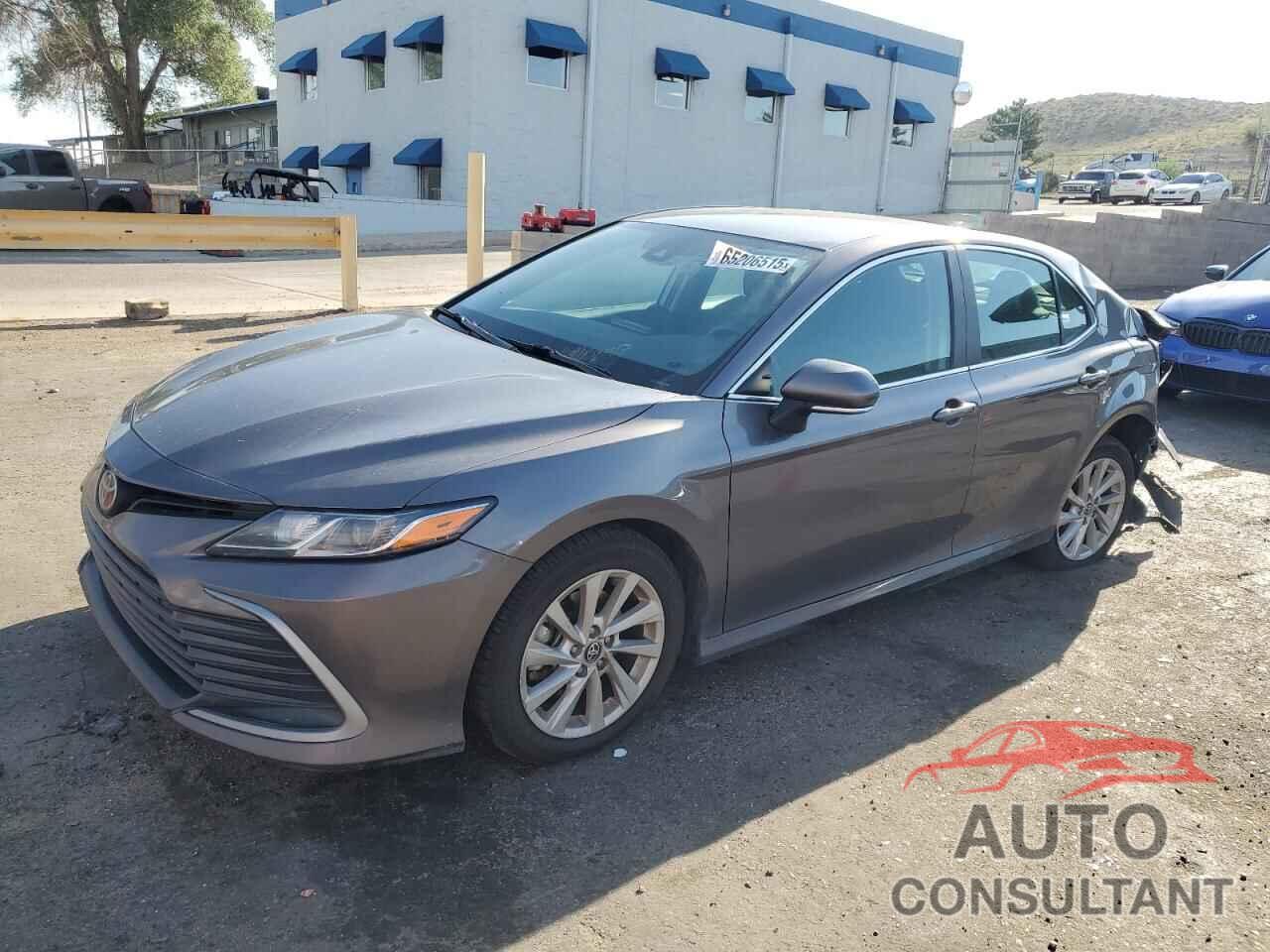 TOYOTA CAMRY 2022 - 4T1R11AK6NU671436