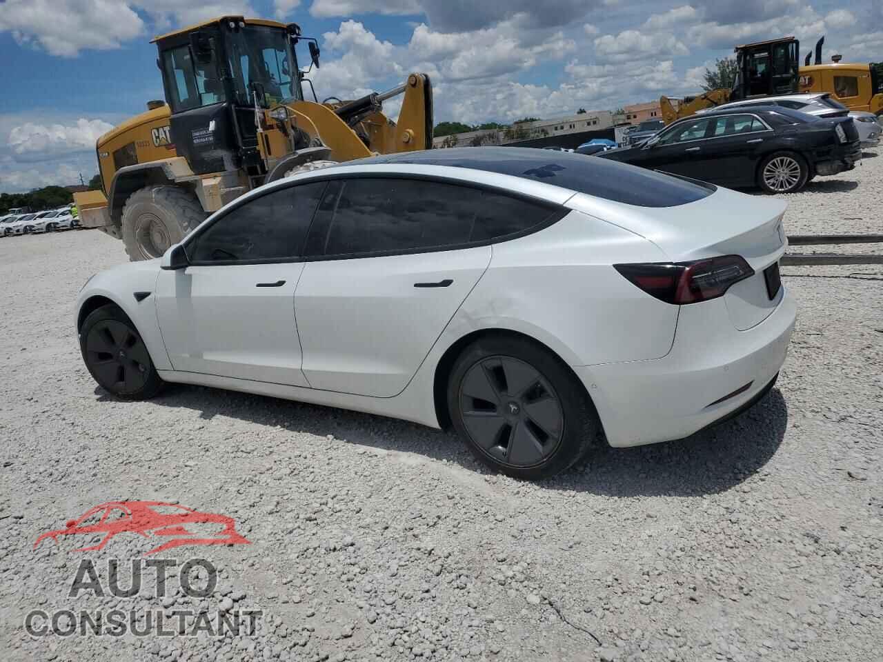 TESLA MODEL 3 2021 - 5YJ3E1EA8MF923453