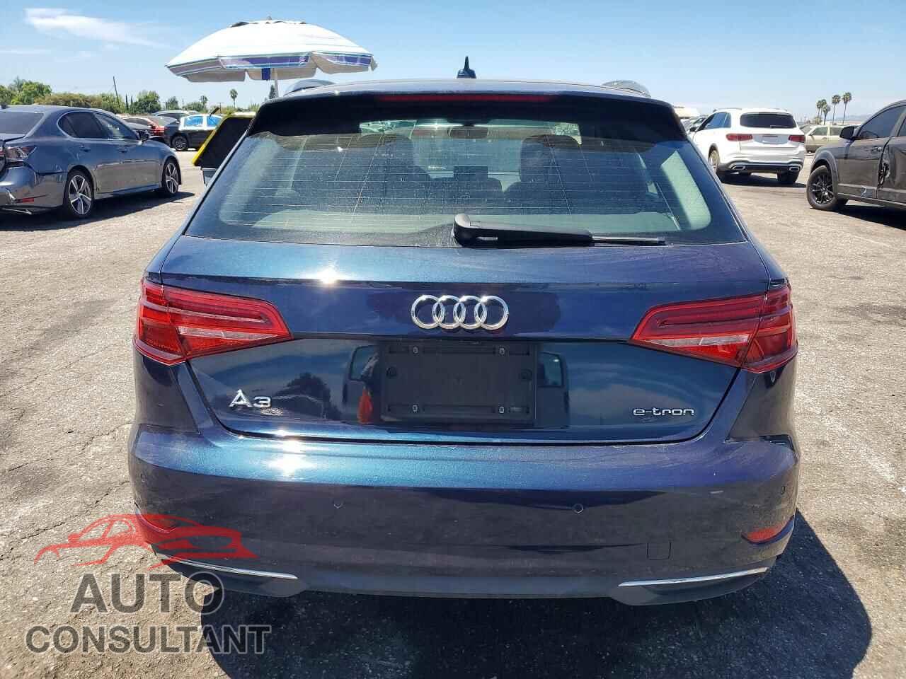 AUDI A3 2018 - WAUTPBFF9JA096025