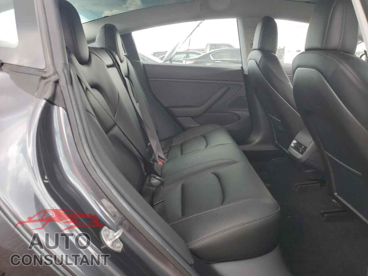 TESLA MODEL 3 2019 - 5YJ3E1EA1KF400336