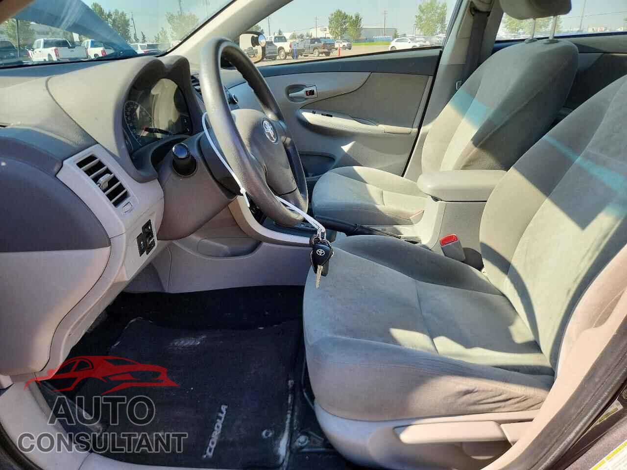 TOYOTA COROLLA 2010 - 2T1BU4EEXAC194536