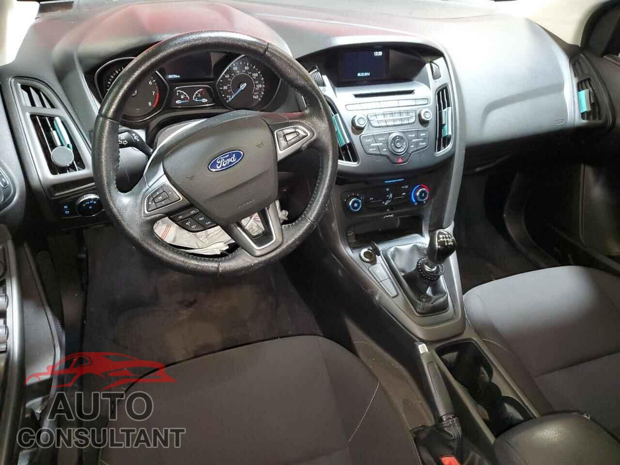 FORD FOCUS 2015 - 1FADP3FE5FL200211