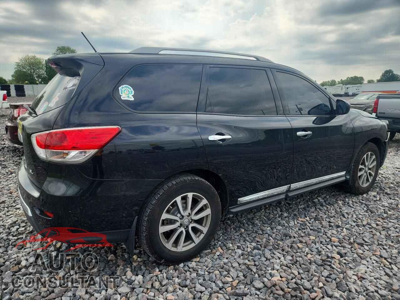 NISSAN PATHFINDER 2015 - 5N1AR2MN6FC673440