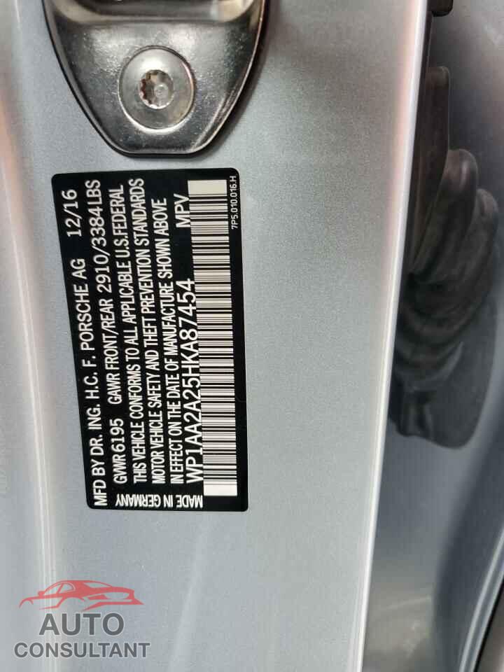 PORSCHE CAYENNE 2017 - WP1AA2A25HKA87454