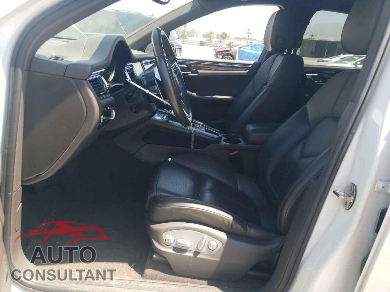 PORSCHE MACAN 2017 - WP1AA2A54HLB04703