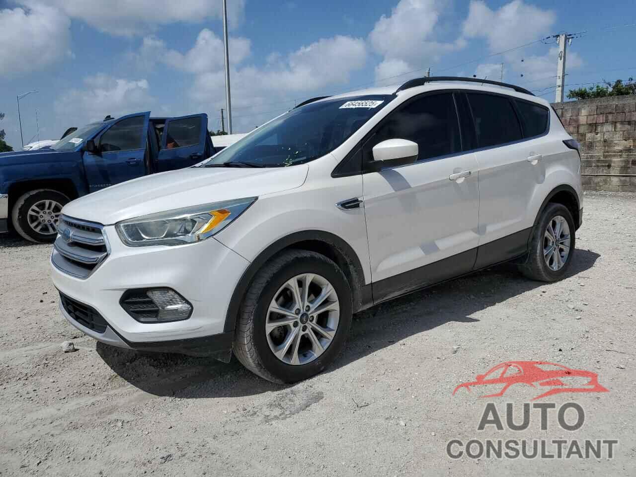 FORD ESCAPE 2017 - 1FMCU0GD2HUB96453