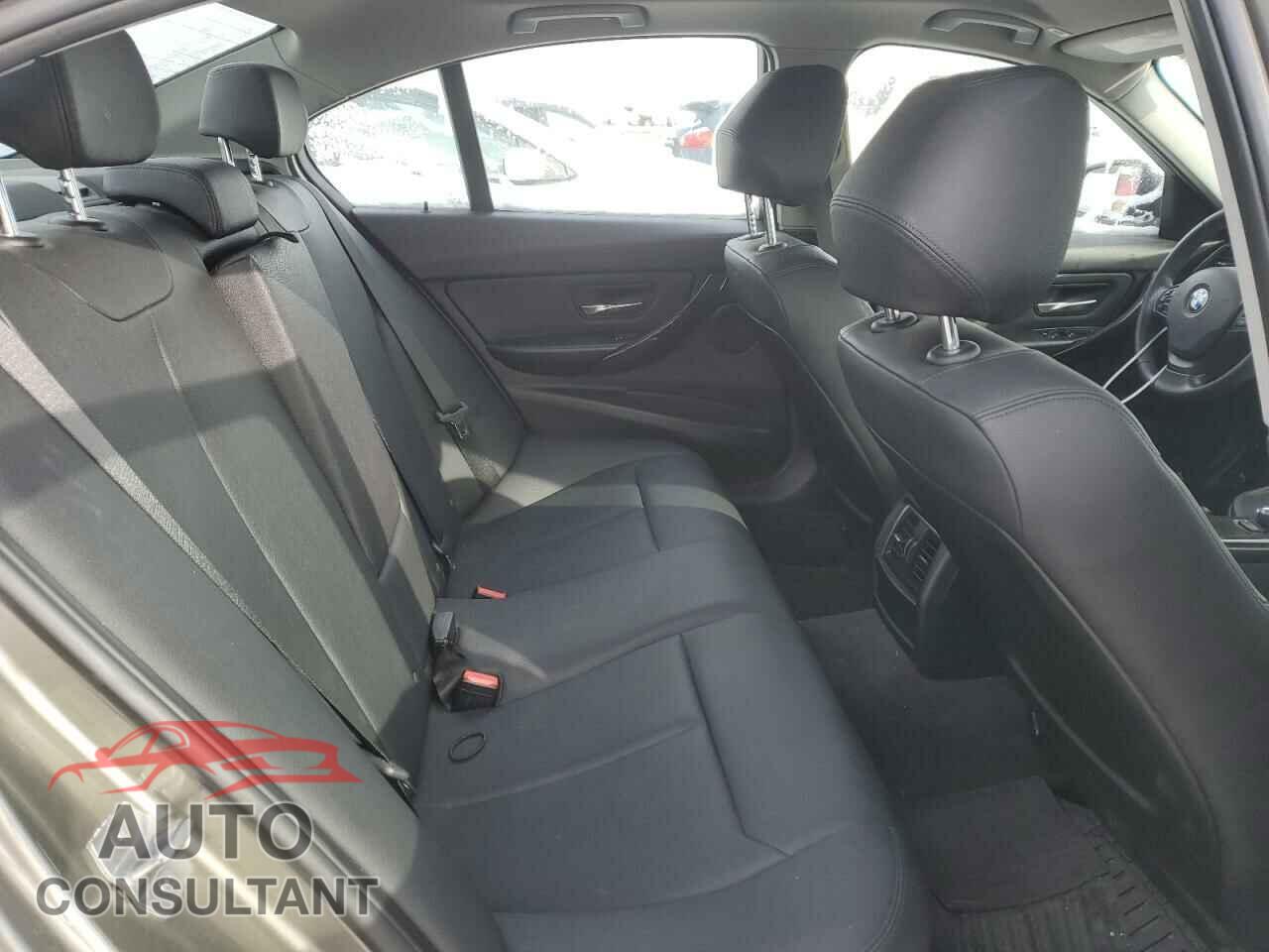 BMW 3 SERIES 2016 - WBA8E5G53GNU19764