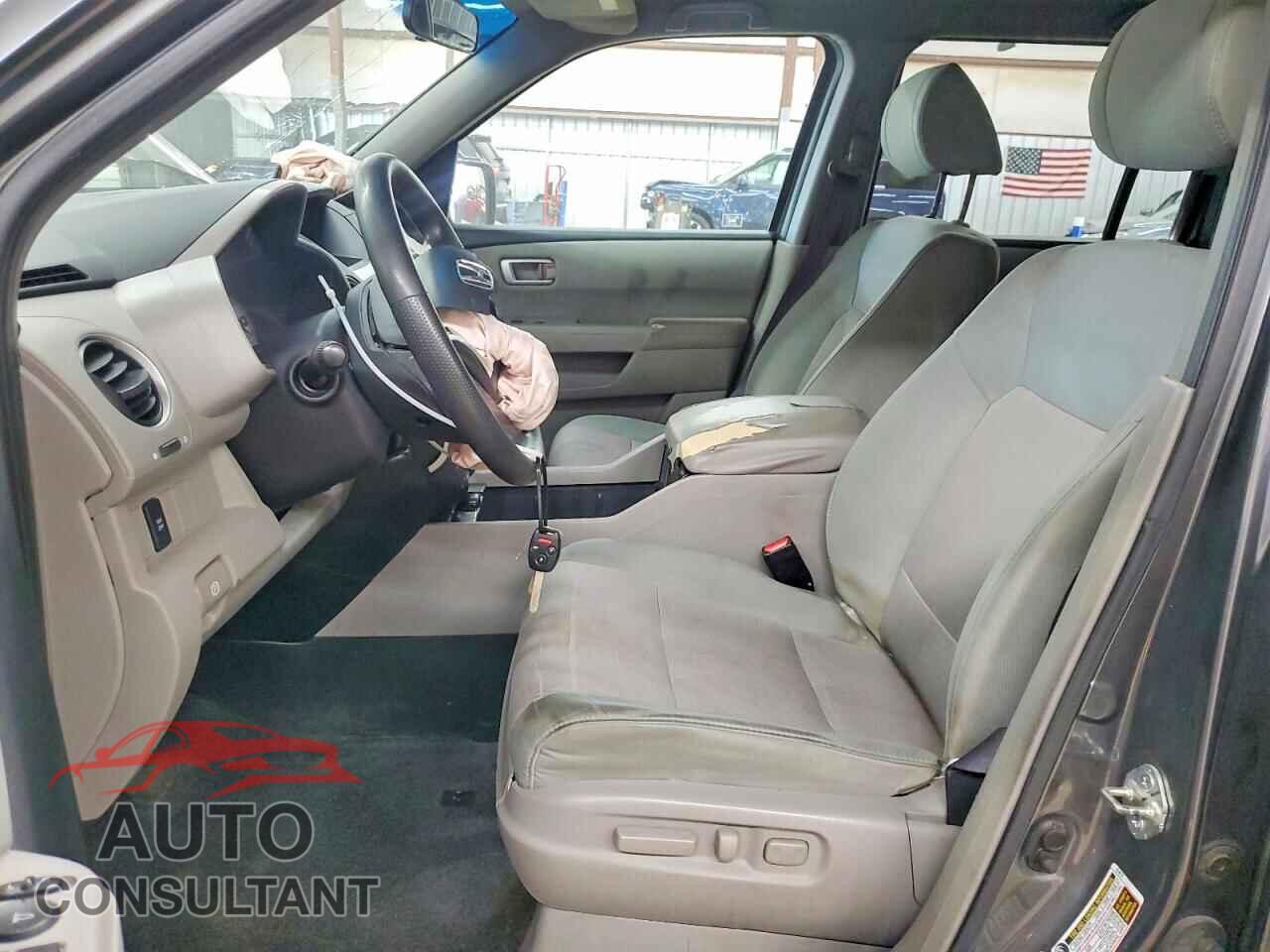 HONDA PILOT 2011 - 5FNYF4H40BB037604