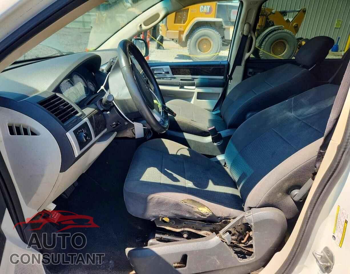 DODGE CARAVAN 2010 - 2D4RN5D15AR445112