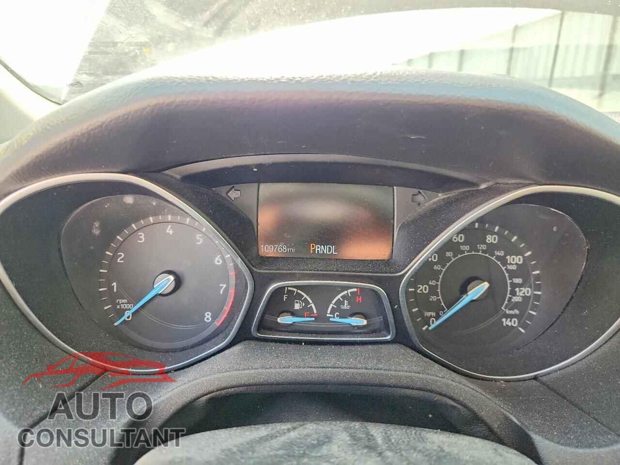 FORD FOCUS 2015 - 1FADP3F25FL234526