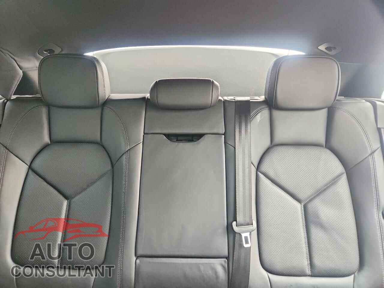 PORSCHE MACAN 2017 - WP1AA2A54HLB81166