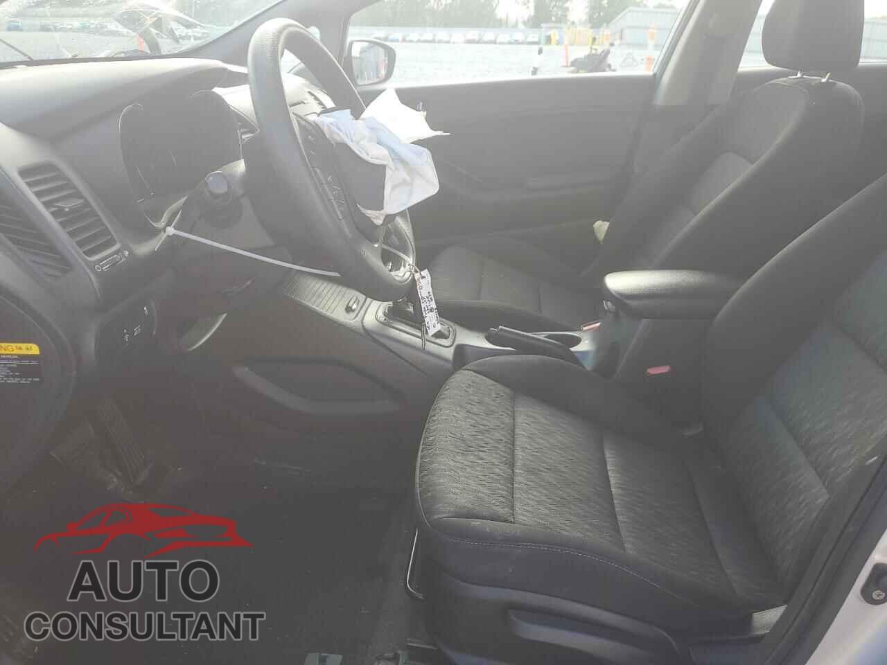KIA FORTE 2016 - KNAFK4A64G5523045