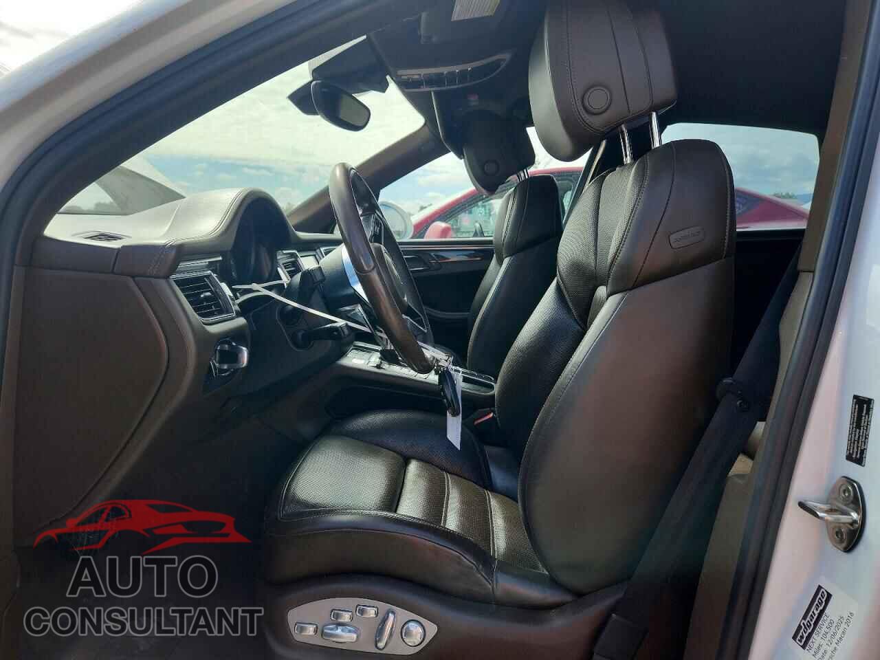 PORSCHE MACAN 2016 - WP1AB2A56GLB49413