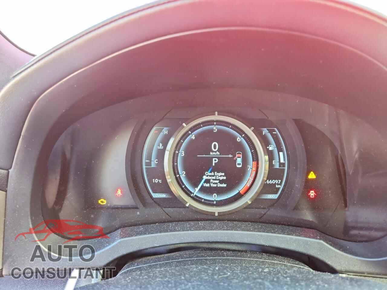 LEXUS IS 2018 - JTHC81D28J5029546