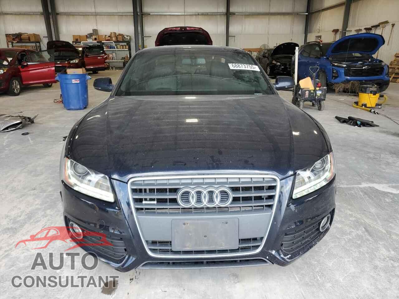 AUDI A5 2010 - WAUWFAFR3AA001043