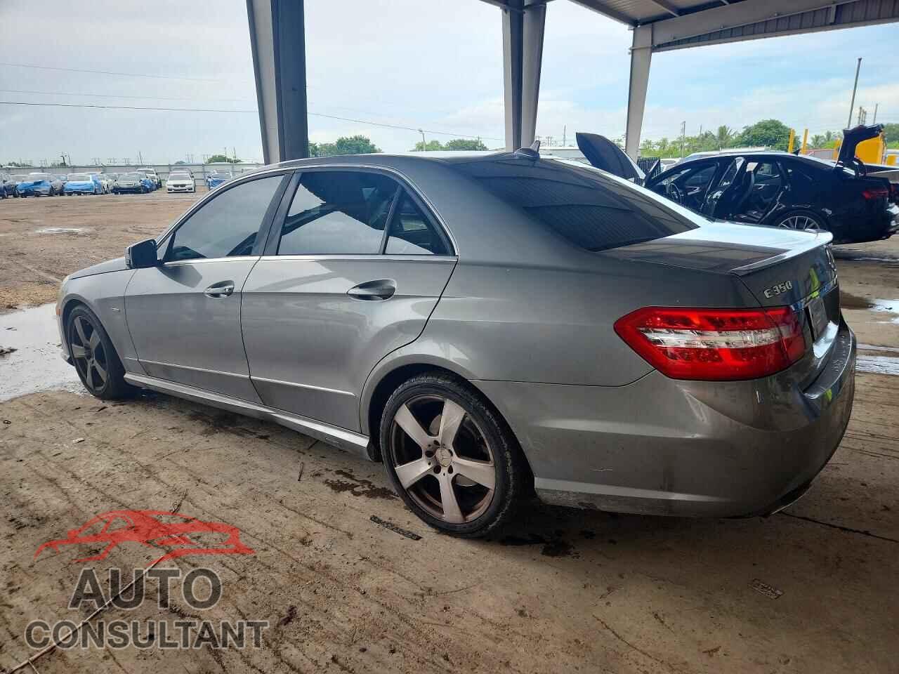 MERCEDES-BENZ E-CLASS 2012 - WDDHF5KB3CA586355