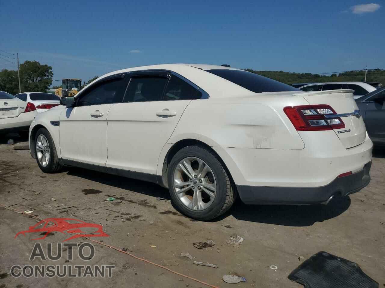 FORD TAURUS 2016 - 1FAHP2E81GG100561