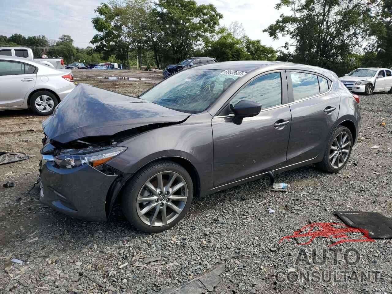 MAZDA 3 2018 - 3MZBN1L38JM223503