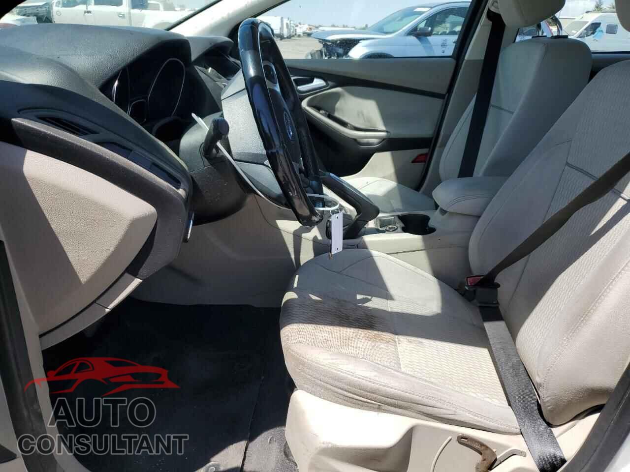 FORD FOCUS 2012 - 1FAHP3H28CL367873