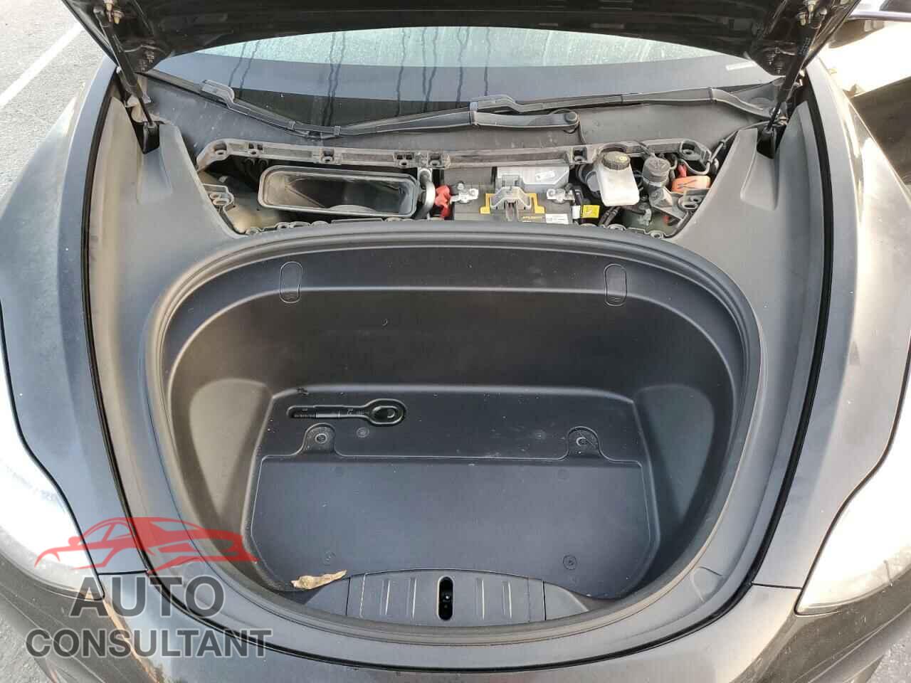 TESLA MODEL 3 2019 - 5YJ3E1EB5KF407265