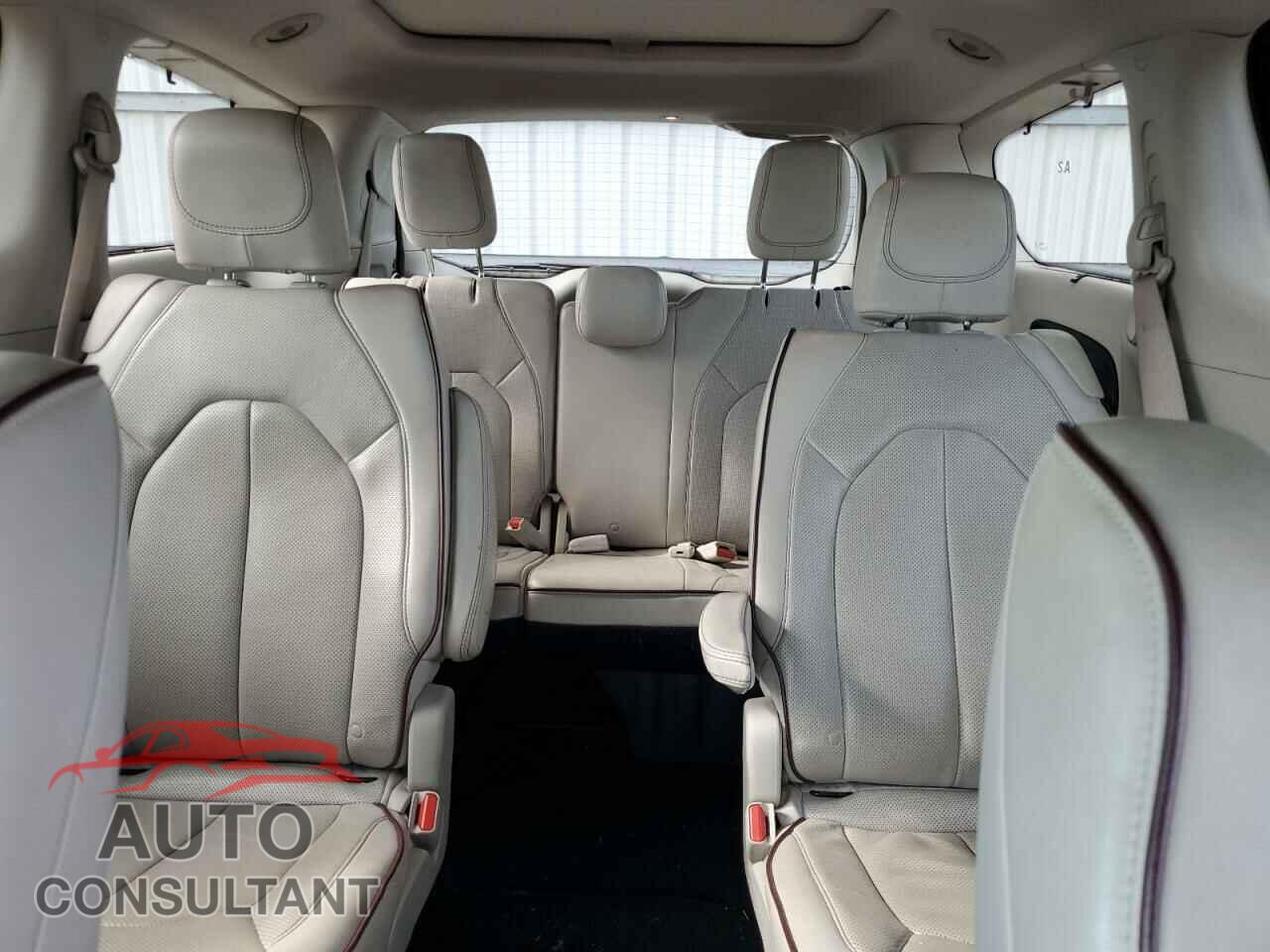 CHRYSLER PACIFICA 2017 - 2C4RC1GGXHR726604