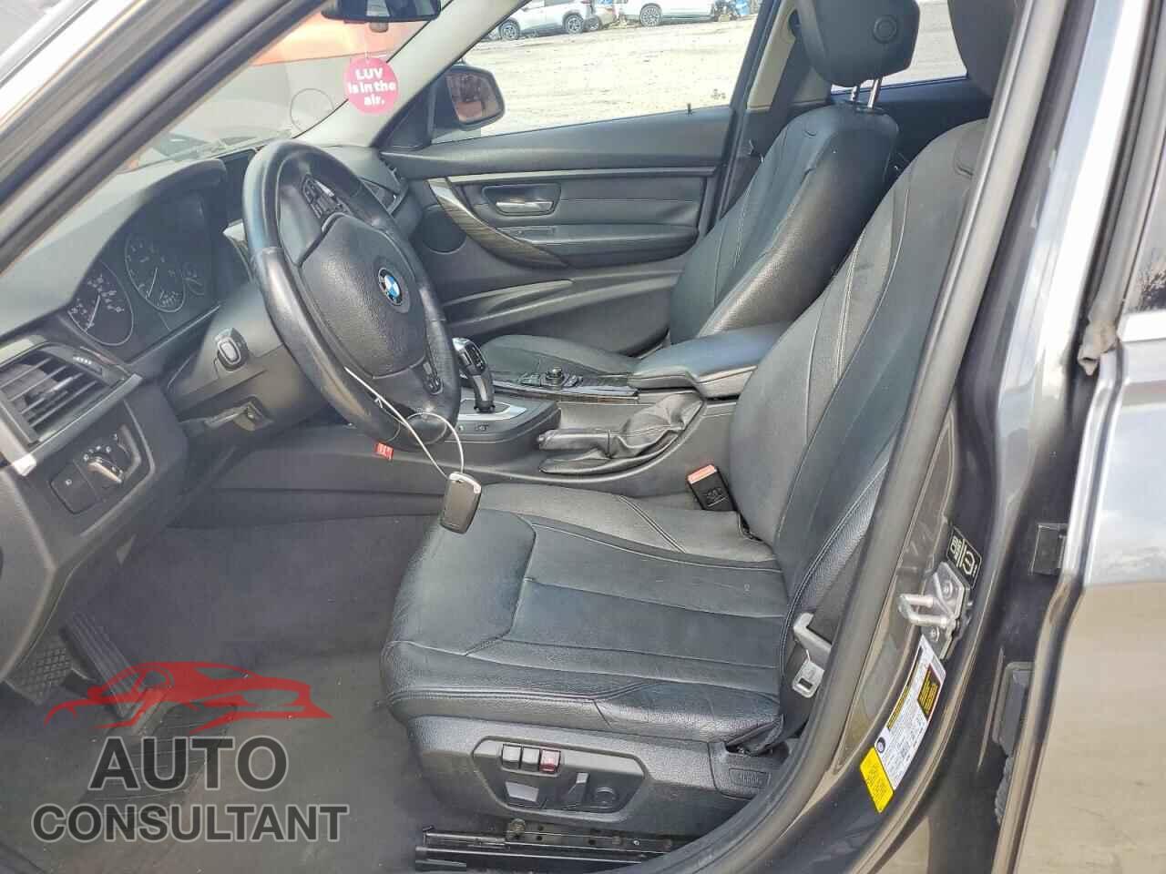 BMW 3 SERIES 2013 - WBA3C1C58DF442901