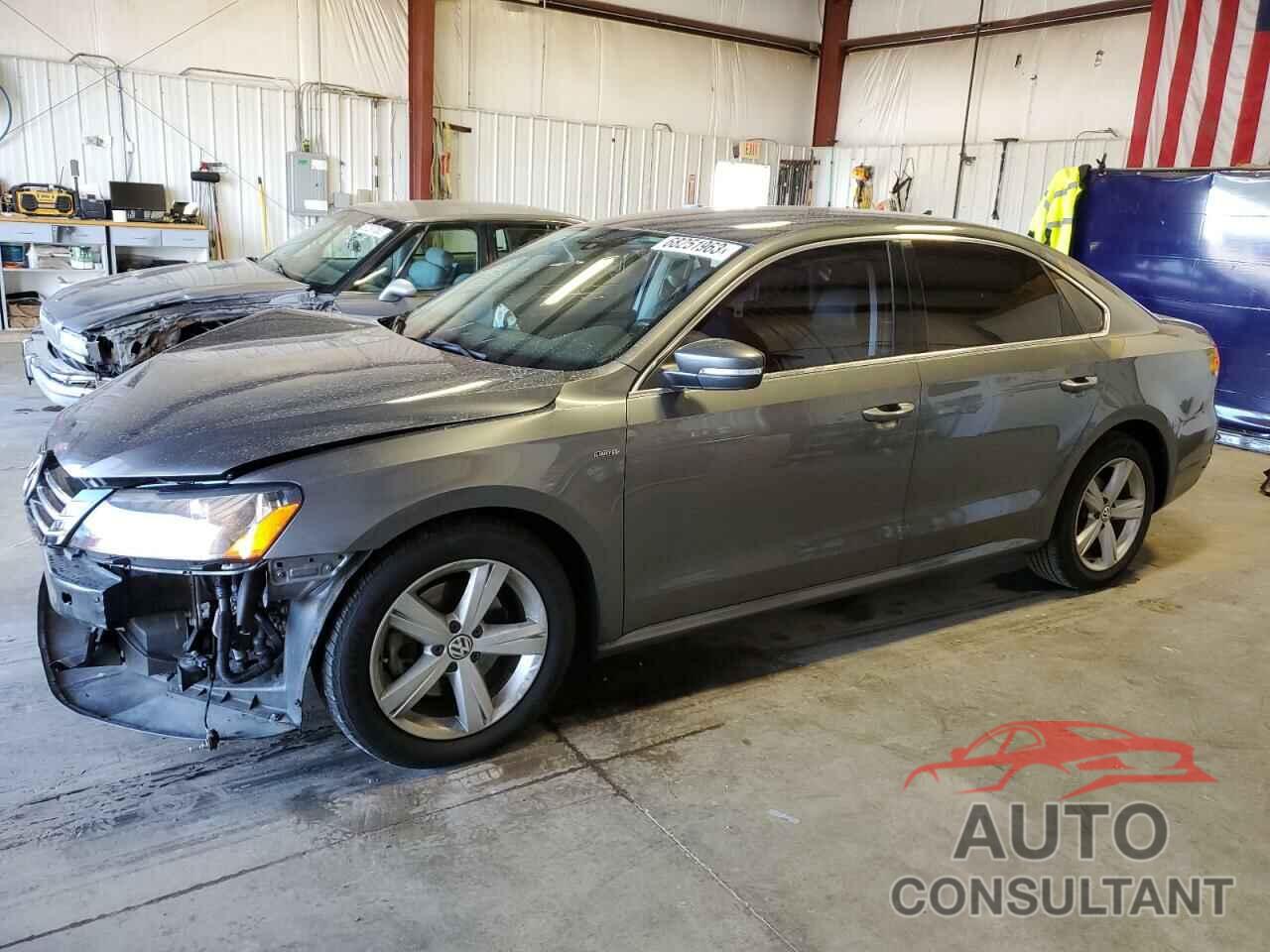VOLKSWAGEN PASSAT 2015 - 1VWAT7A38FC122588