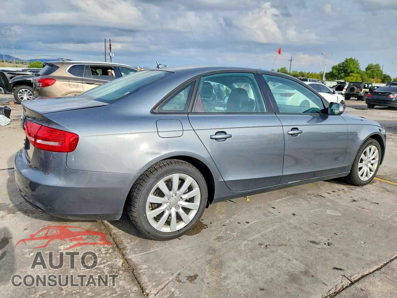 AUDI A4 2013 - WAUBFAFL0DN009043