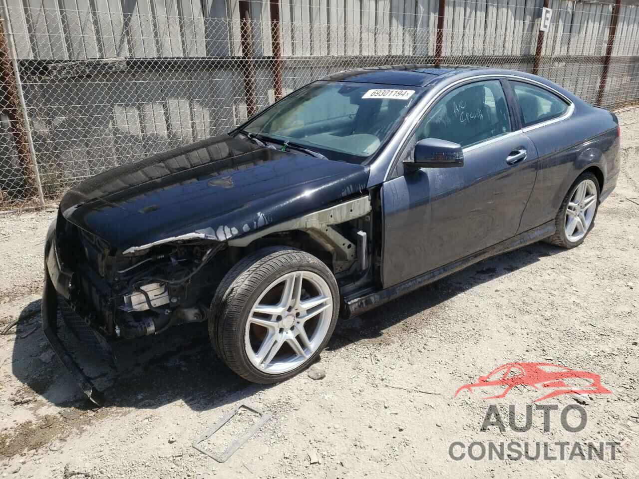 MERCEDES-BENZ C-CLASS 2013 - WDDGJ4HB1DG060011