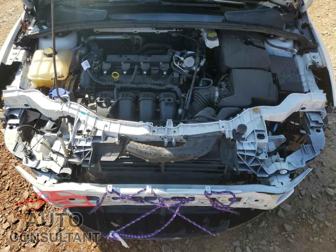 FORD FOCUS 2018 - 1FADP3K2XJL262028