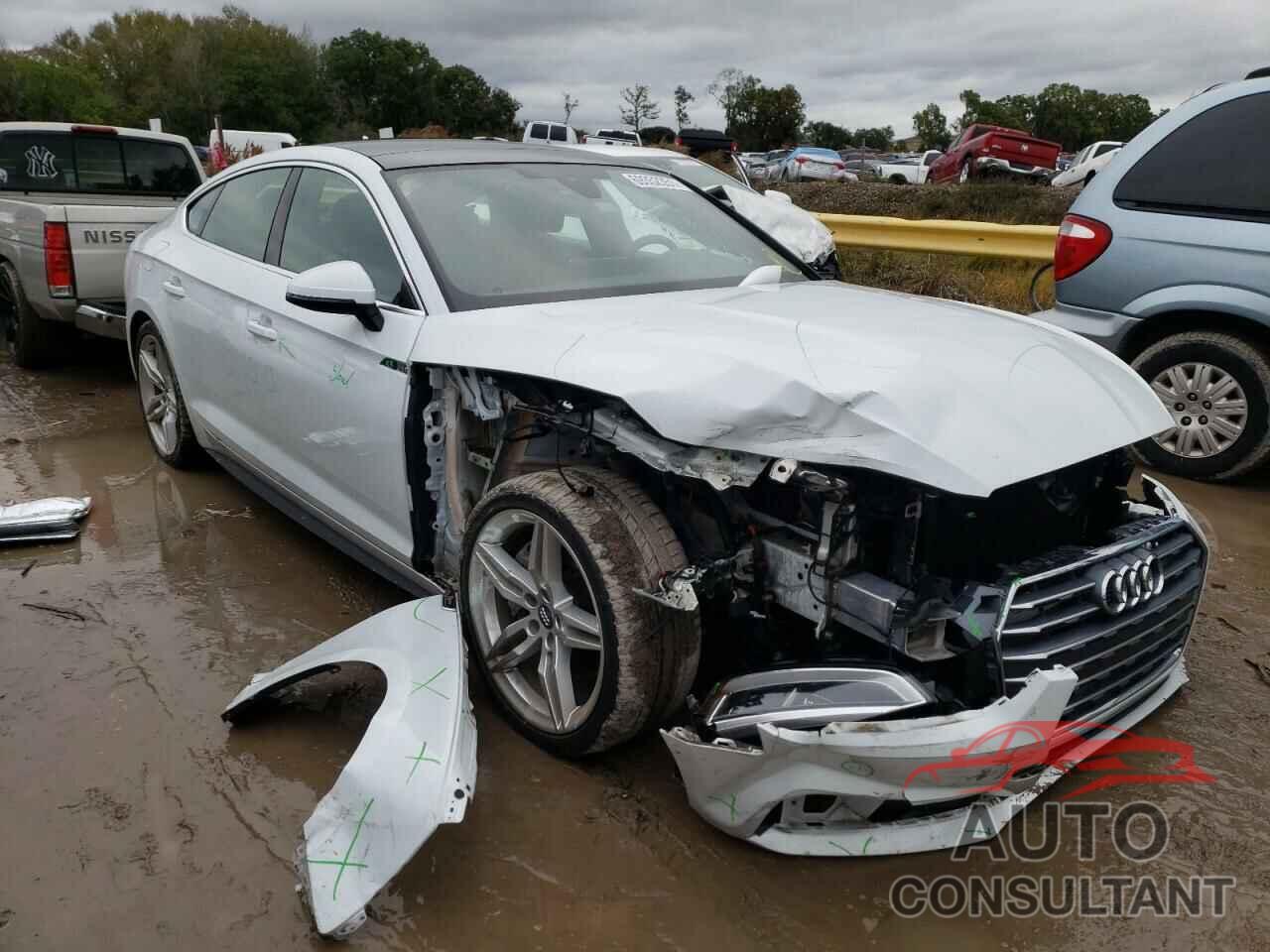 AUDI A5 2018 - WAUENCF59JA007467