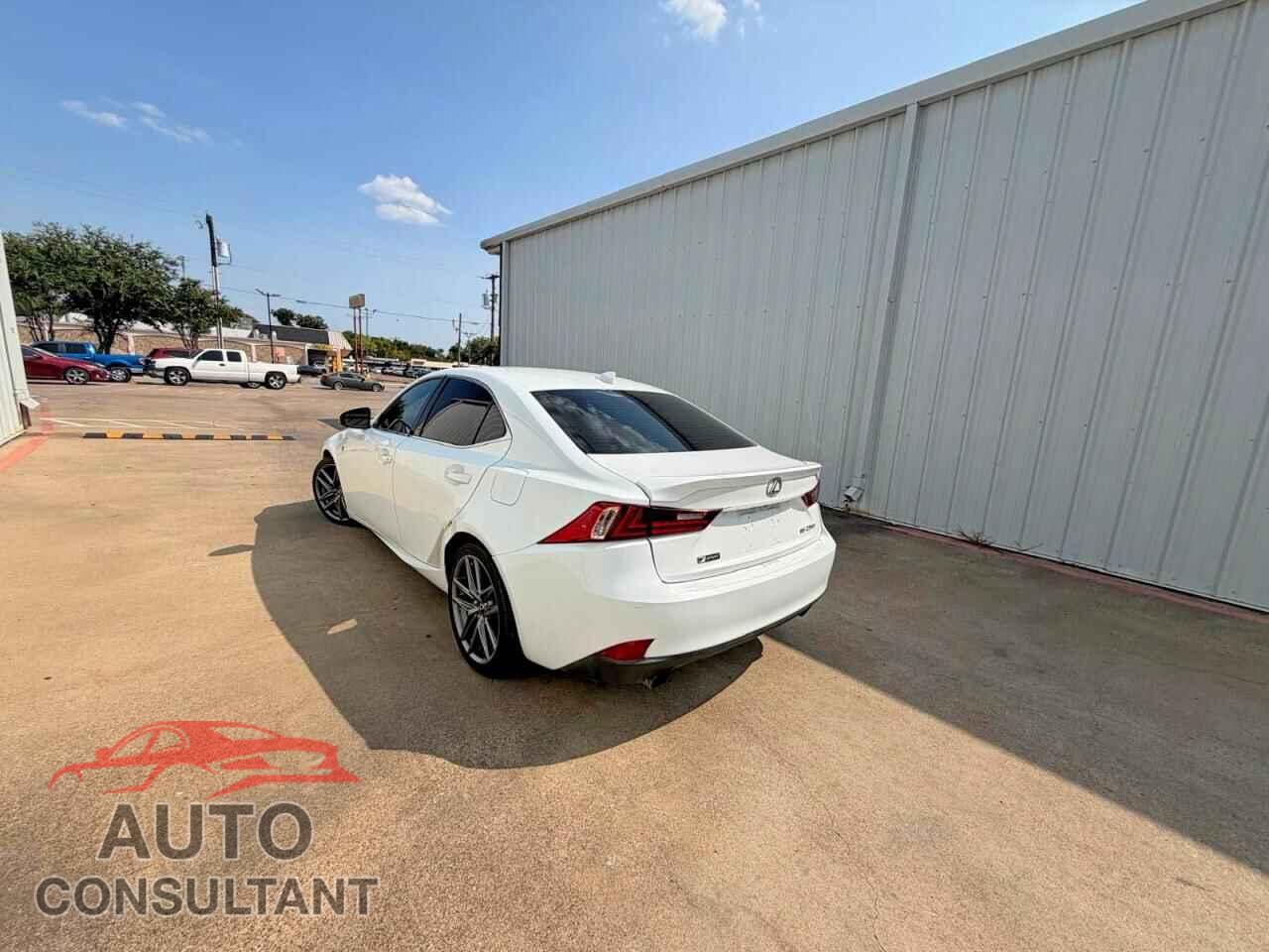 LEXUS IS 2015 - JTHBF1D26F5064692