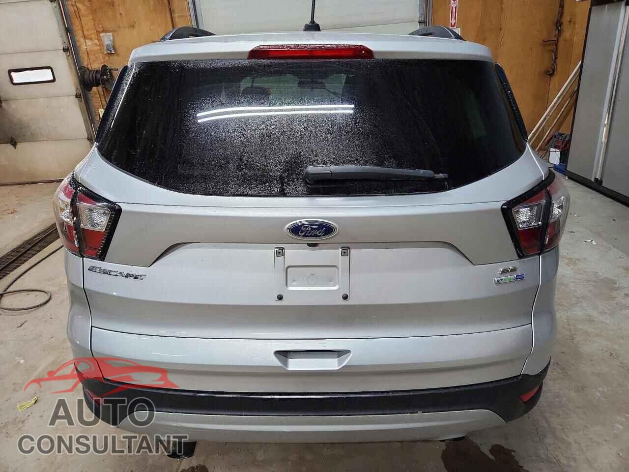FORD ESCAPE 2018 - 1FMCU9G96JUC50147