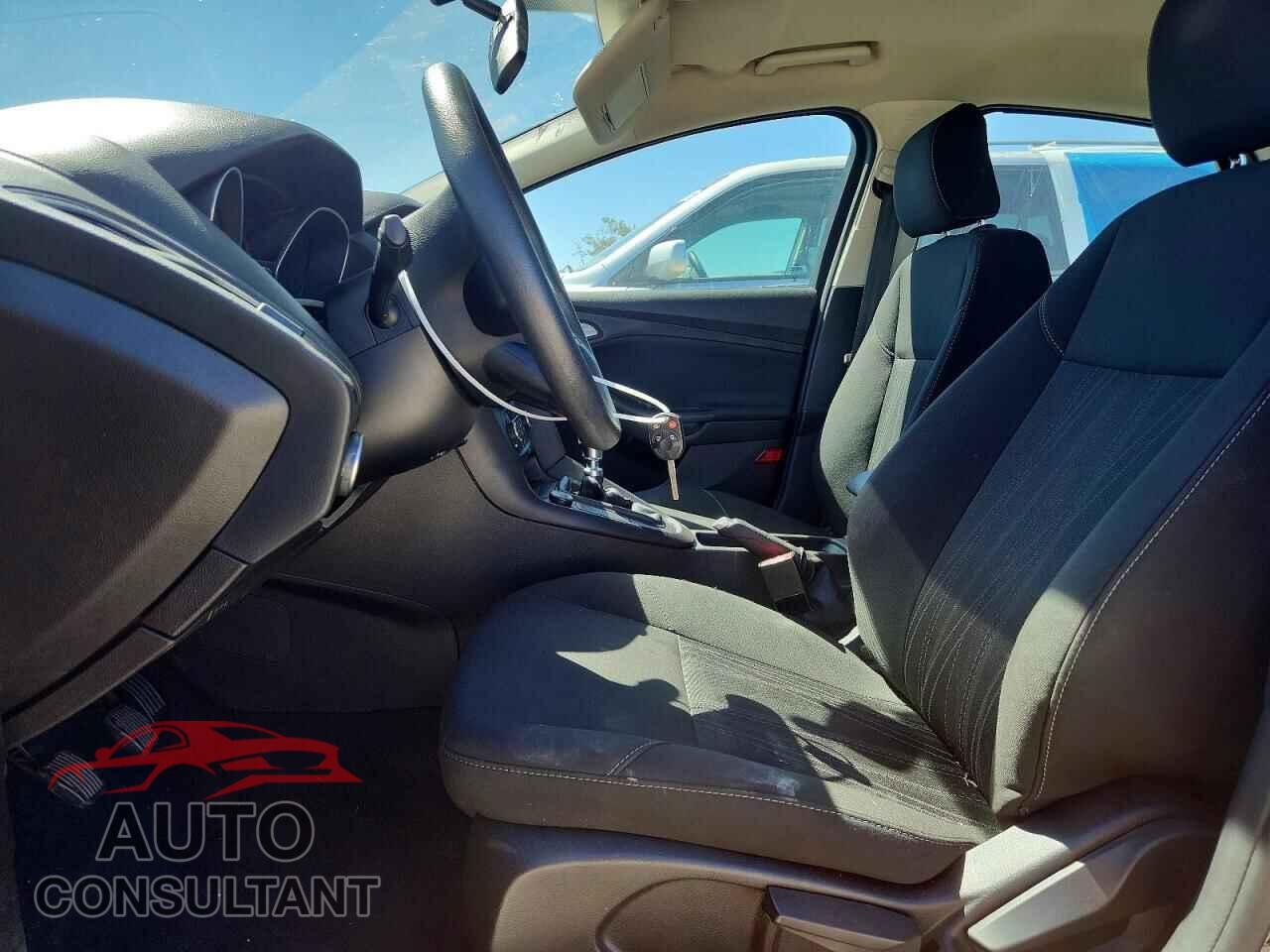 FORD FOCUS 2017 - 1FADP3FE4HL282810