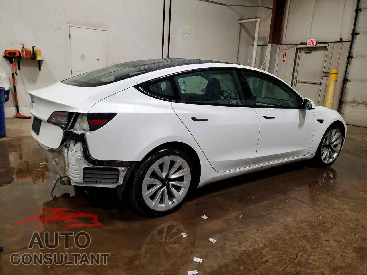 TESLA MODEL 3 2022 - 5YJ3E1EA9NF371138