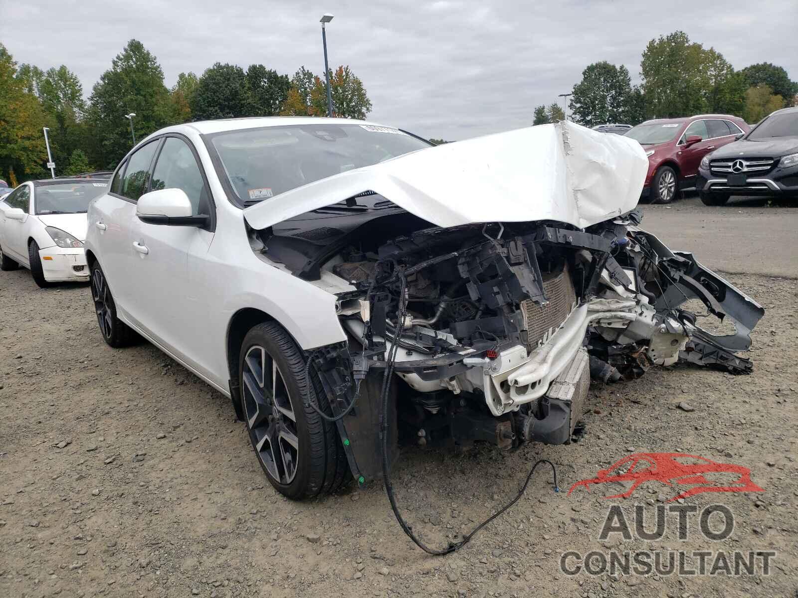 VOLVO S60 2018 - YV140MTL2J2460937