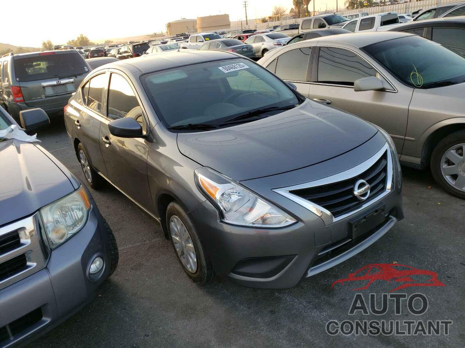 NISSAN VERSA 2018 - 3N1CN7AP6JL851522