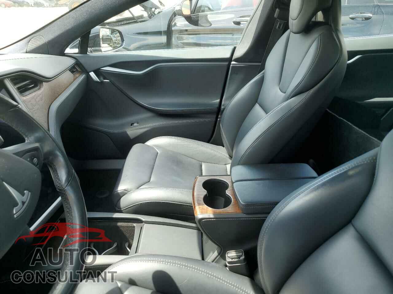 TESLA MODEL S 2018 - 5YJSA1E20JF270189